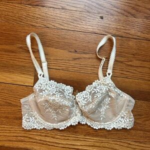 Wacoal Embrace Lace Underwire Bra - Sand/Ivory